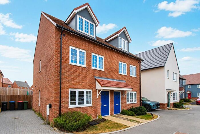 3 Bedroom Semi-Detached House To Rent In Triple Avenue, Braintree, CM7