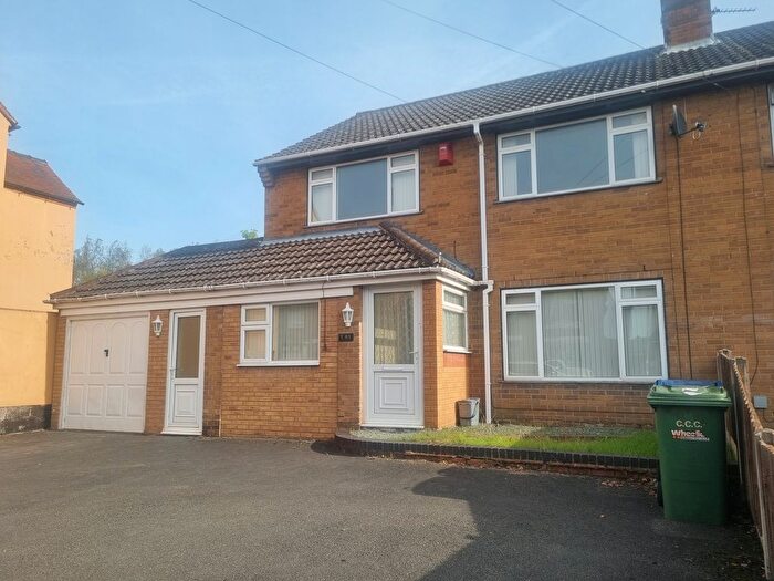 3 Bedroom Semi-Detached House For Sale In Saint Johns Road, Staffordshire, WS11