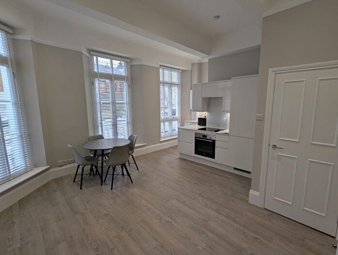 1 Bedroom Flat To Rent In Park House, Harrington Road, South Kensington, SW7