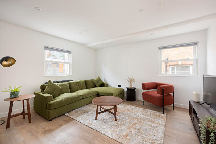 2 Bedroom Apartment To Rent In Flat, Wentworth Street, London, E1