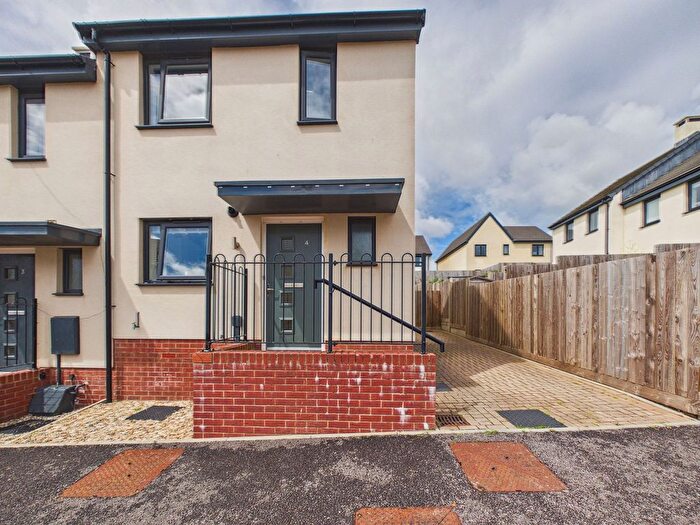 2 Bedroom Semi-Detached House For Sale In Oathills Close, Paignton, TQ4