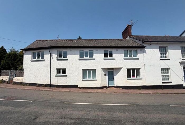 4 Bedroom House For Sale In Lower Town, Sampford Peverell, Tiverton, EX16