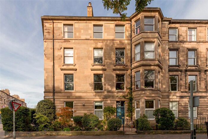 4 Bedroom Apartment For Sale In Lonsdale Terrace, Edinburgh, EH3