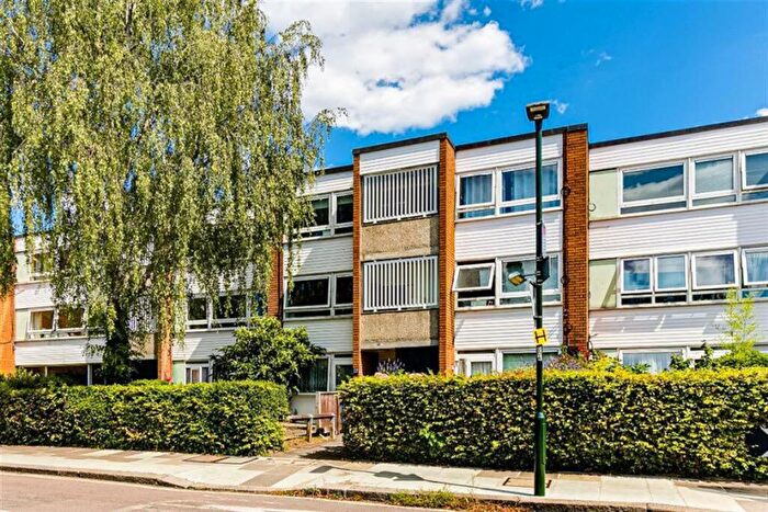1 Bedroom Flat For Sale In Boileau Road, Barnes, SW13