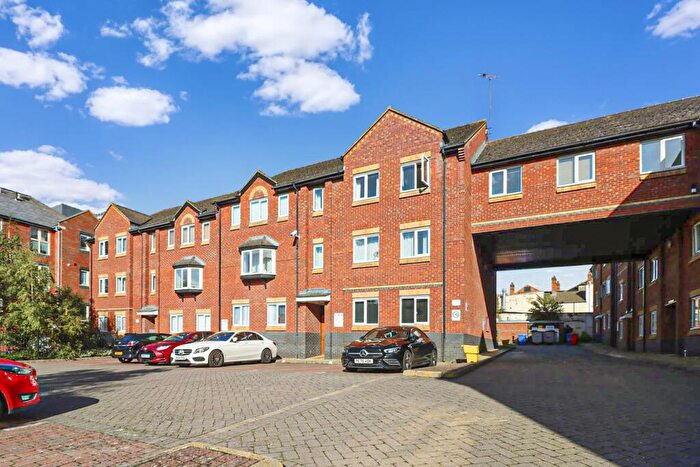 1 Bedroom Apartment For Sale In Lahnstein Court, Kettering, NN16