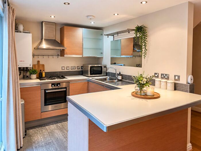 2 Bedroom Apartment To Rent In Totley Hall, Totley, Sheffield, S17