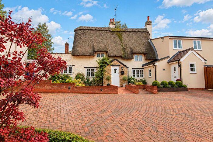 2 Bedroom Cottage To Rent In High Street, Stoke Goldington, Newport Pagnell, MK16