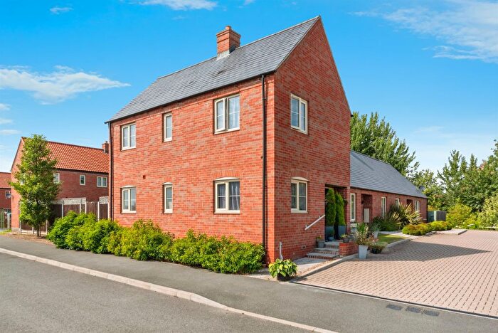 2 Bedroom End Of Terrace House For Sale In Gilberts Field, North Muskham, Newark, NG23