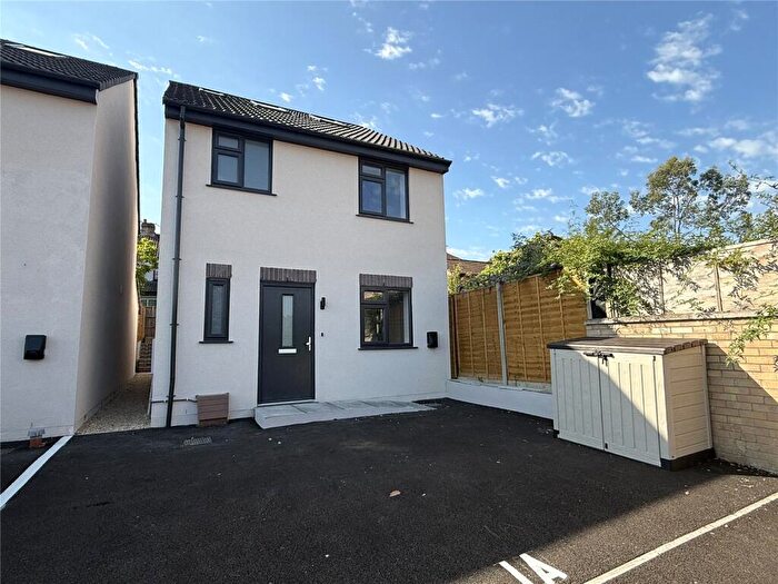 4 Bedroom Detached House To Rent In Cade Close, Kingswood, Bristol, BS15