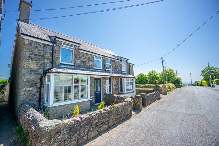 3 Bedroom Semi-Detached House For Sale In Mynytho, Pwllheli, LL53