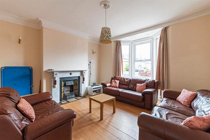 7 Bedroom Terraced House To Rent In Queens Terrace, Jesmond, Newcastle Upon Tyne, NE2