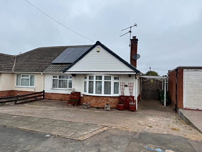 2 Bedroom Semi-Detached Bungalow For Sale In Seagrave Drive, Oadby, Leicestershire, LE2