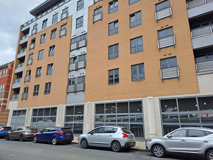 1 Bedroom Apartment For Sale In Apartment, Queens Court, Queens Dock Avenue, Hull, HU1