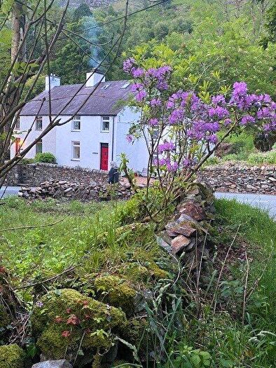 4 Bedroom Semi-Detached House For Sale In Betws Garmon, Caernarfon, Gwynedd, LL54