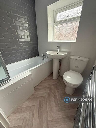 2 Bedroom Terraced House To Rent In Kentucky Street, Oldham, OL4