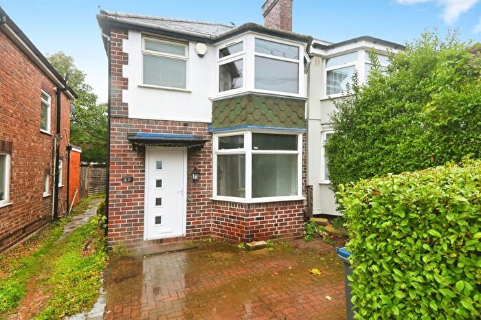 3 Bedroom Semi-Detached House For Sale In Ermington Crescent, Birmingham, B36