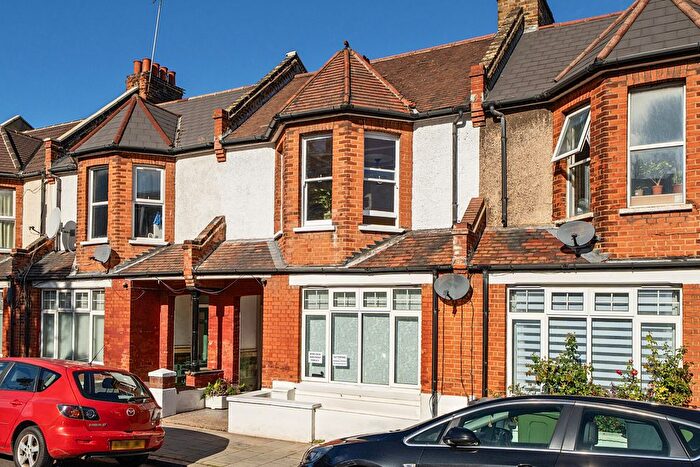 3 Bedroom Flat For Sale In Venetian Road, London, SE5
