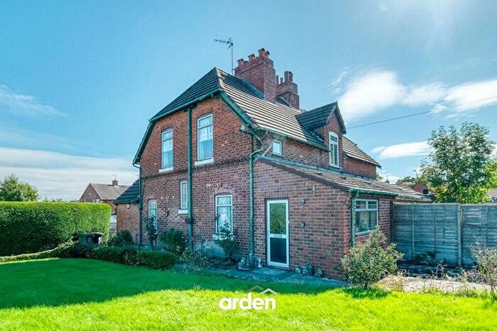 3 Bedroom Semi-Detached House For Sale In Salters Lane, Redditch, B97