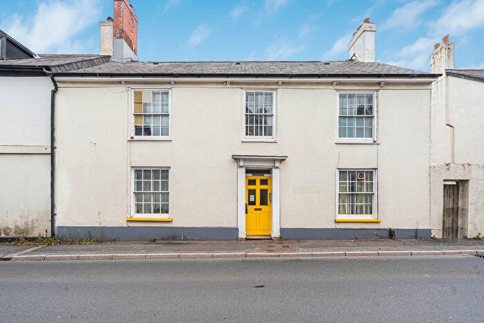 1 Bedroom Flat For Sale In Wolborough Street, Newton Abbot, TQ12