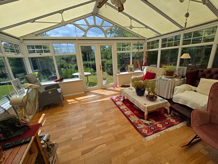 6 Bedroom Detached House To Rent In The Drive, Uxbridge, UB10