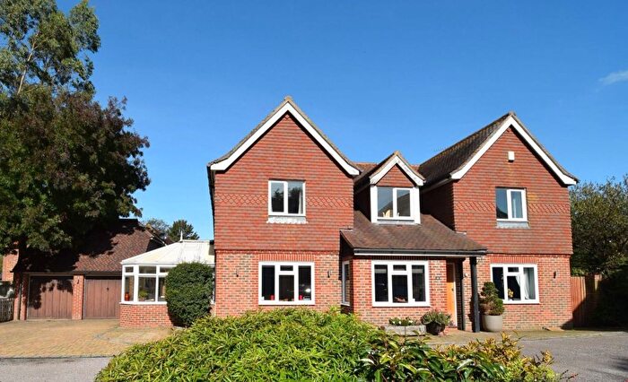 5 Bedroom Detached House To Rent In Moat Close, Chipstead, TN13
