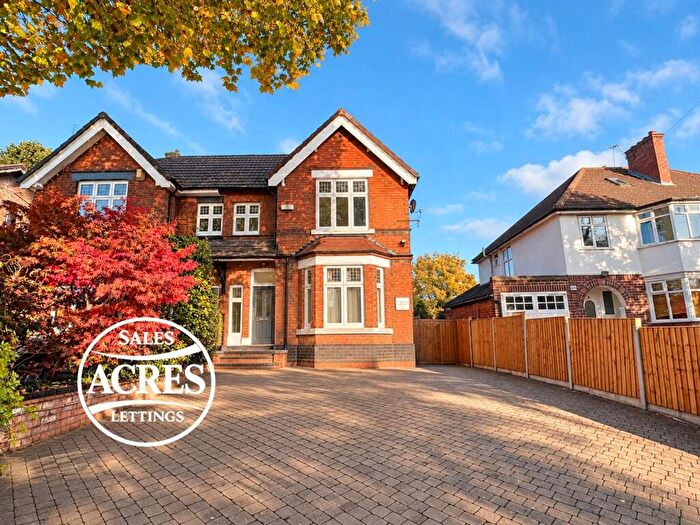 2 Bedroom Flat For Sale In Coleshill Street, Sutton Coldfield, B72