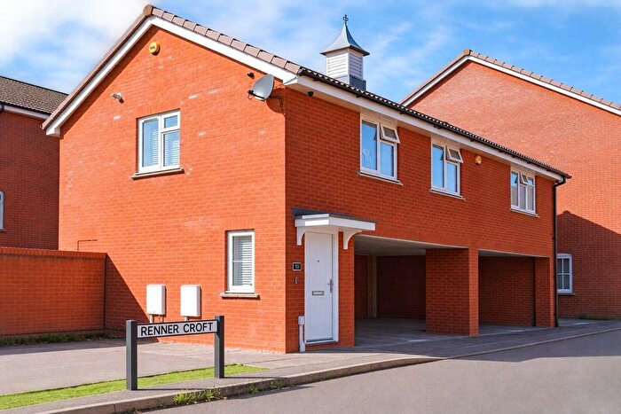 2 Bedroom Detached House For Sale In Renner Croft, Dunstable, Bedfordshire, LU6