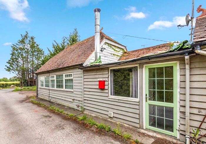 3 Bedroom Barn For Sale In The Barn And The Stables Sevenacres, Smallfield Road, Horne, Horley, West Sussex, RH6