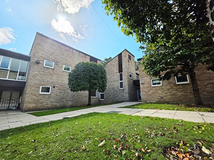 1 Bedroom Flat To Rent In Weetwood House Court, Headingley, Leeds, LS16