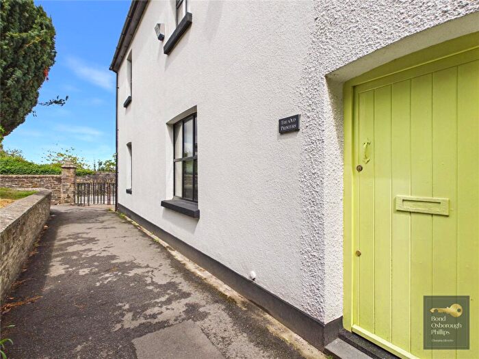 1 Bedroom Flat For Sale In Church Walk, Torrington, Devon, EX38
