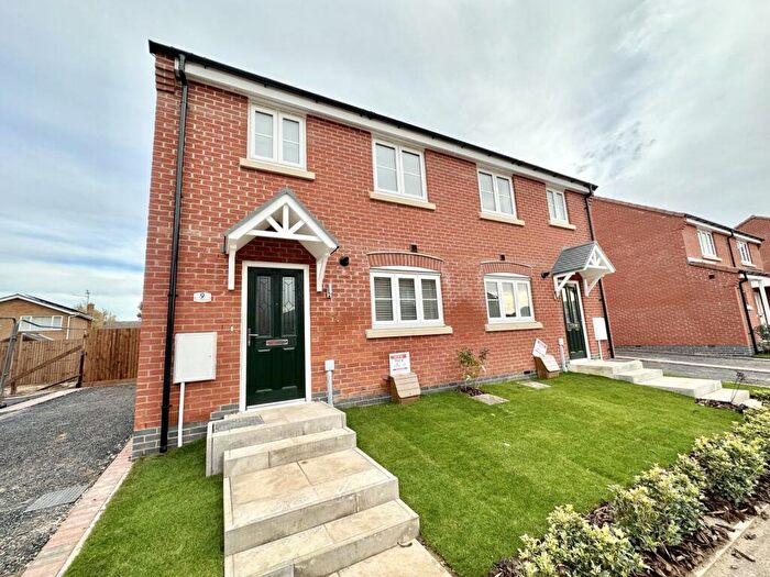 3 Bedroom Semi-Detached House For Sale In Tony Worth Close, Spalding, PE12