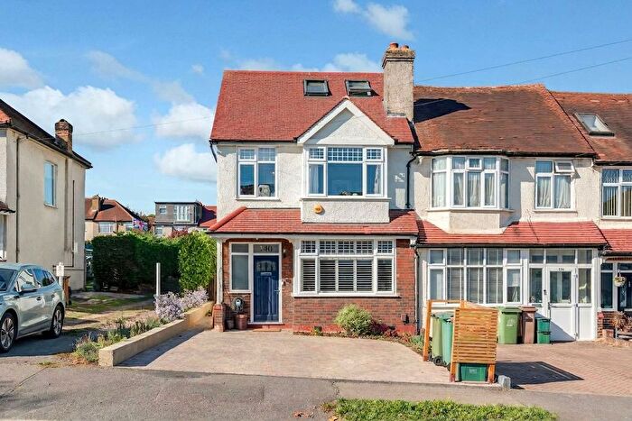 4 Bedroom End Terrace House For Sale In Bridgewood Road, Worcester Park, KT4