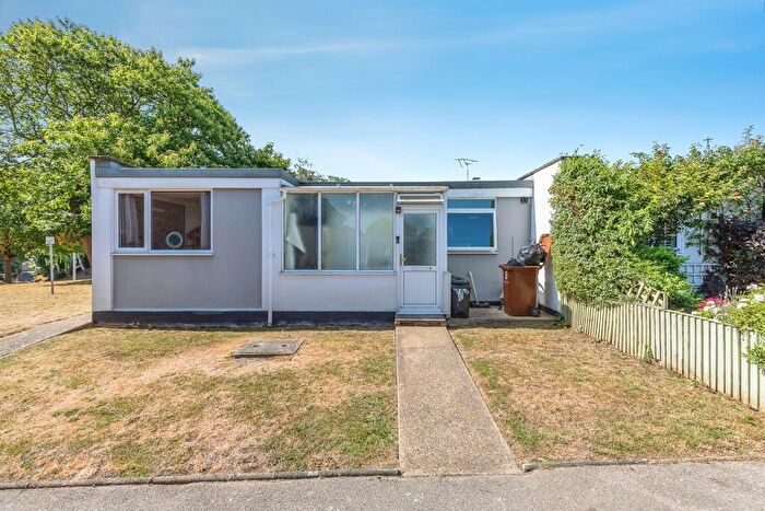 2 Bedroom Terraced Bungalow For Sale In Kyetop Walk, Parkwood, Rainham, ME8