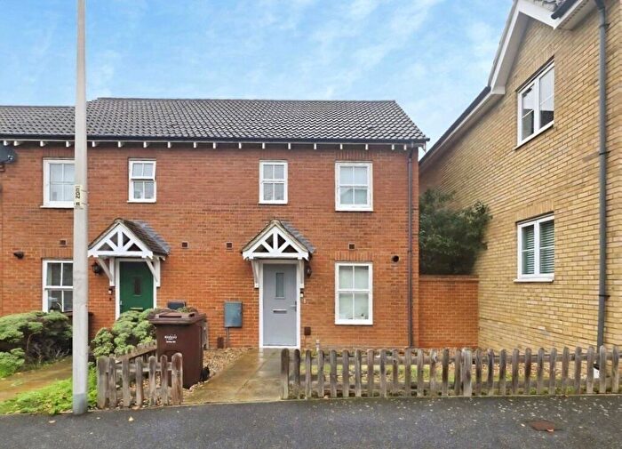 3 Bedroom End Of Terrace House For Sale In Conqueror Drive, Gillingham, Kent, ME7