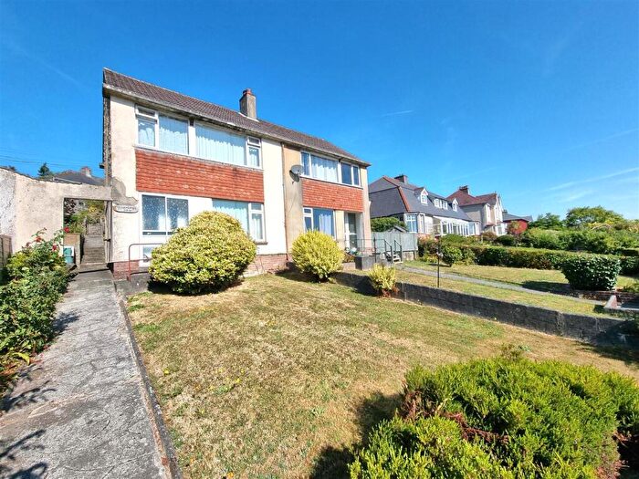 3 Bedroom Semi-Detached House For Sale In Tavistock Road, Launceston, PL15