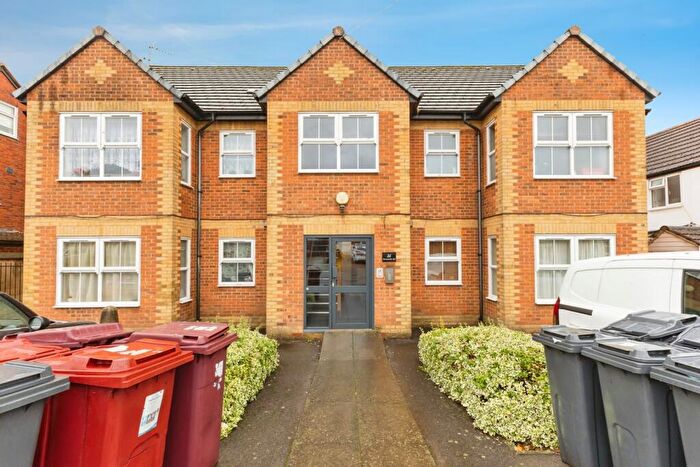 1 Bedroom Flat To Rent In Newcastle Road, Reading, Berkshire, RG2