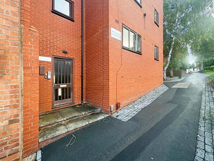 2 Bedroom Apartment For Sale In Victoria Mews, Saltisford, Warwick, CV34