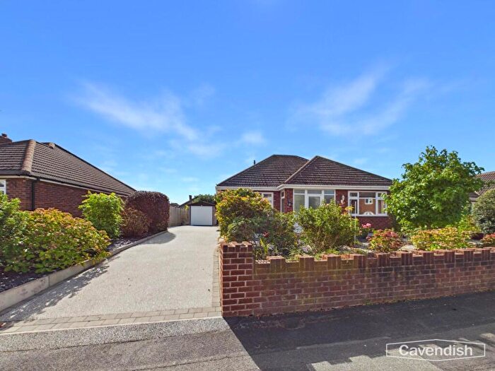 2 Bedroom House For Sale In Manor Drive, Great Boughton, CH3