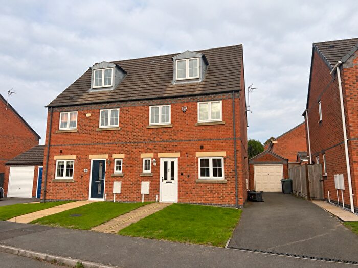 4 Bedroom End Of Terrace House To Rent In Ashleigh Avenue, Sutton-In-Ashfield, NG17