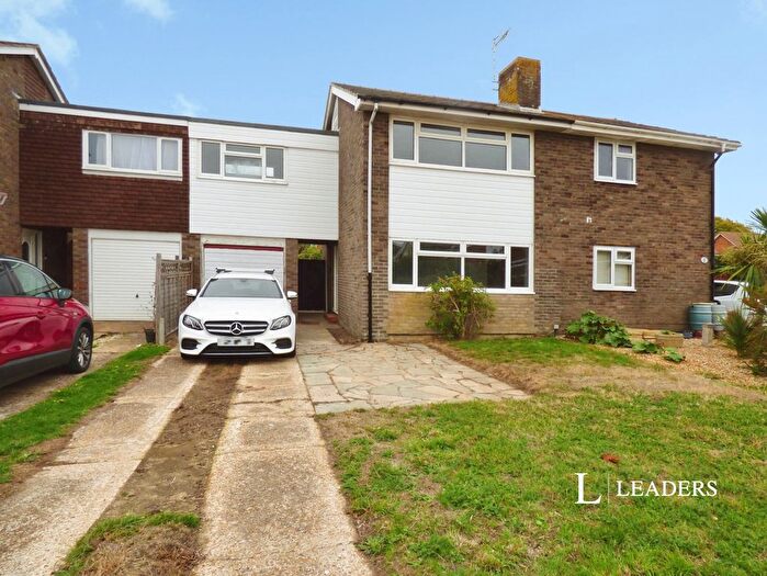 3 Bedroom Property To Rent In Henfield Close, Goring-By-Sea, Worthing, BN12