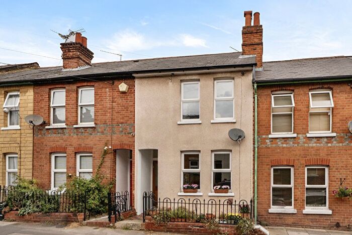 3 Bedroom Terraced House For Sale In Edgehill Street, Reading, Berkshire, RG1