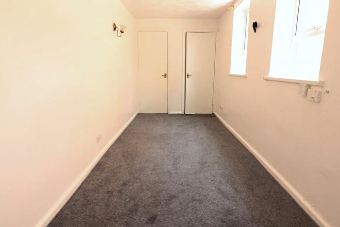 1 Bedroom Flat To Rent In The Acorns, -, Old Bedford Road, Town Centre, LU2