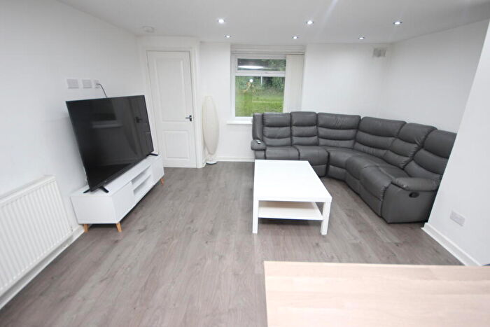 3 Bedroom Flat To Rent In Deane Road, Liverpool, L7