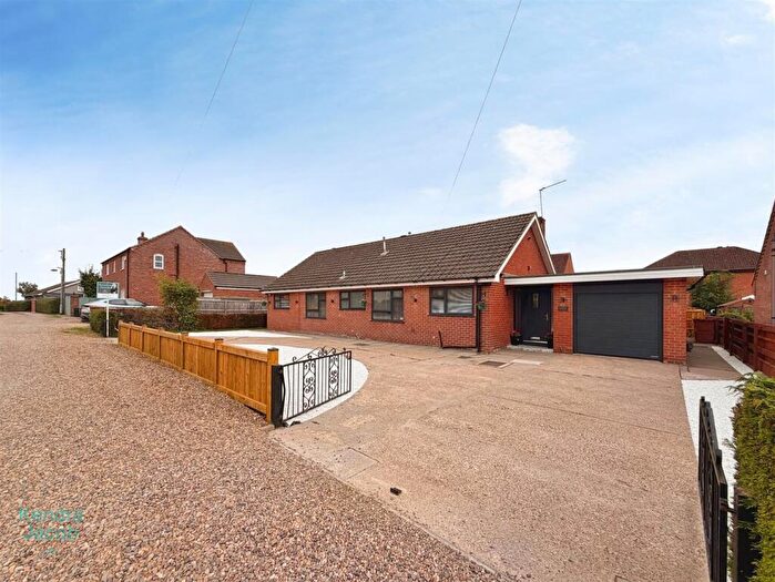 4 Bedroom Detached Bungalow For Sale In Grovewood Terrace, Misterton, Doncaster, DN10