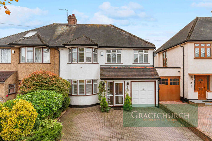 4 Bedroom Semi-Detached House For Sale In Dale View Crescent, Chingford, E4