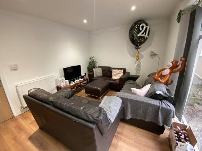 8 Bedroom House To Rent In Senghennydd Road, Cathays, Cardiff, CF24