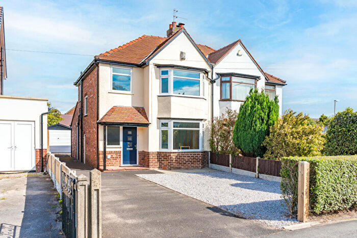 4 Bedroom Semi-Detached House To Rent In County Road, Ormskirk, L39