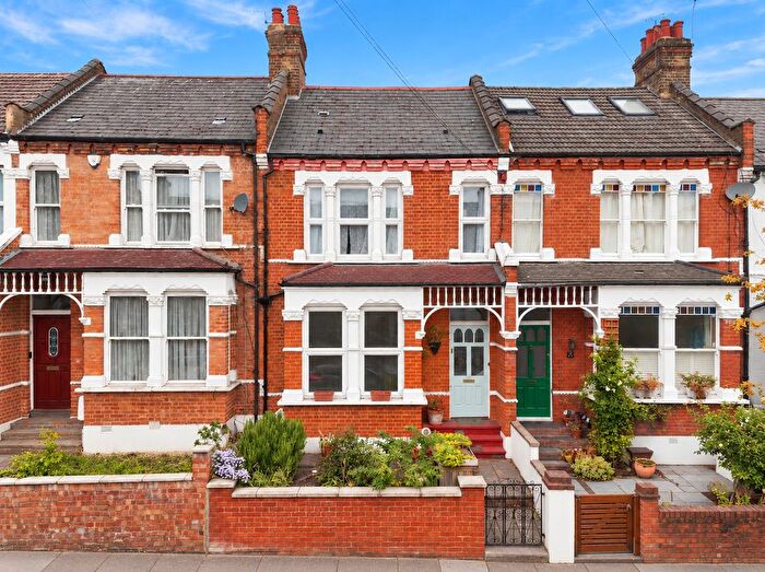 4 Bedroom Terraced House For Sale In Hardwicke Road, London, N13