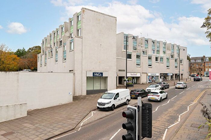 2 Bedroom Flat For Sale In The Vennel, Linlithgow, EH49