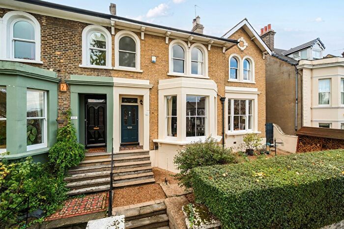 5 Bedroom Semi-Detached House For Sale In Herbert Road, London, SE18